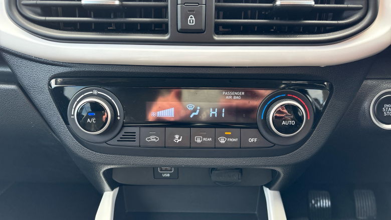 Hyundai i10 1.2 MPi Premium 5dr Petrol Hatchback